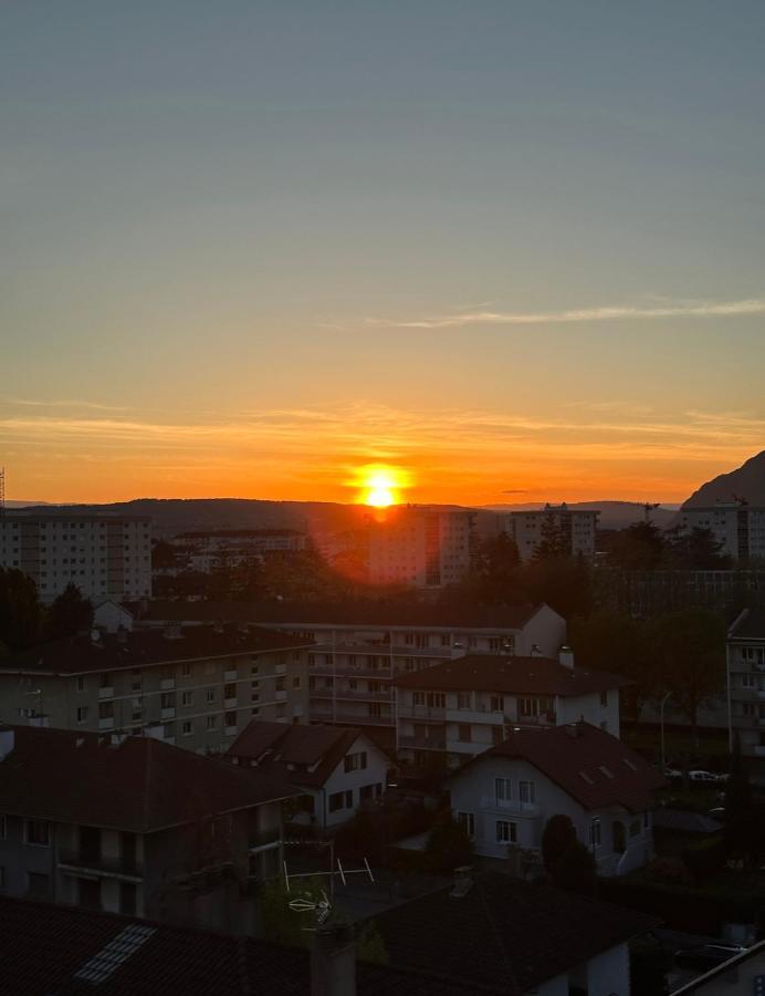 Luxueux Appartement T4 - Lac 5 Min - Parkings Privatifs - Vue Lac Et Montagne Annecy Bagian luar foto