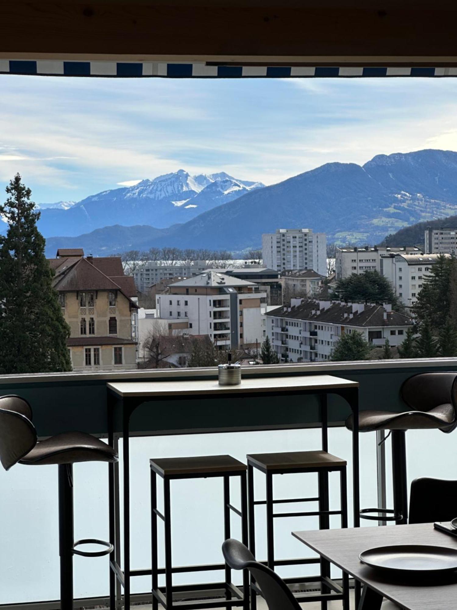 Luxueux Appartement T4 - Lac 5 Min - Parkings Privatifs - Vue Lac Et Montagne Annecy Bagian luar foto